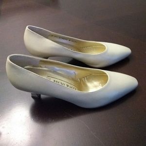Bruno Magli Women's pumps